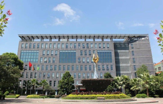 曼科“詩朗”系列新品即將上線，業界對這個老電工品牌充滿期待
