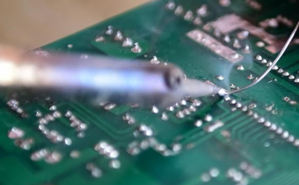 電子焊接技術中的波峰焊、回流焊區別是什么？
